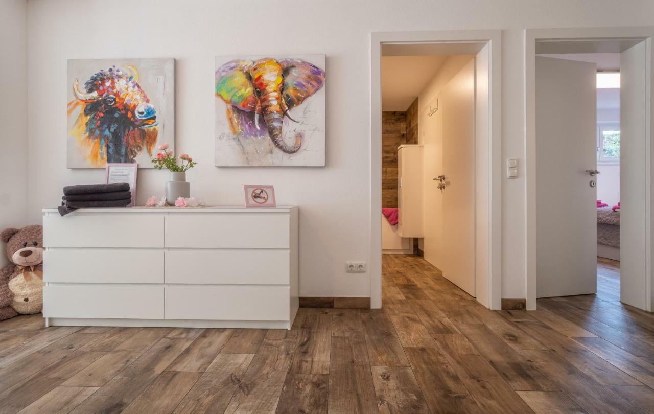 Moderne Souterrain-Wohnung อานิฟ ภายนอก รูปภาพ