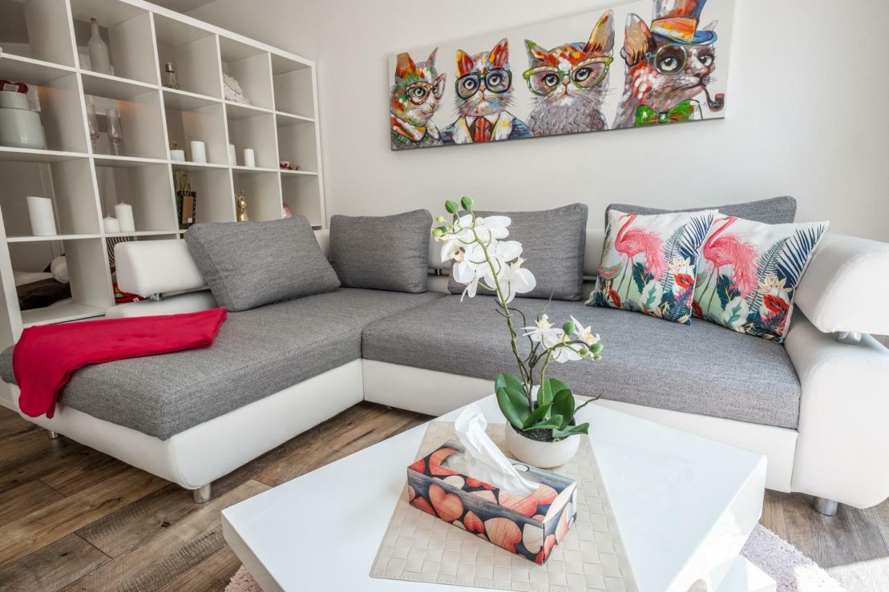 Moderne Souterrain-Wohnung อานิฟ ภายนอก รูปภาพ